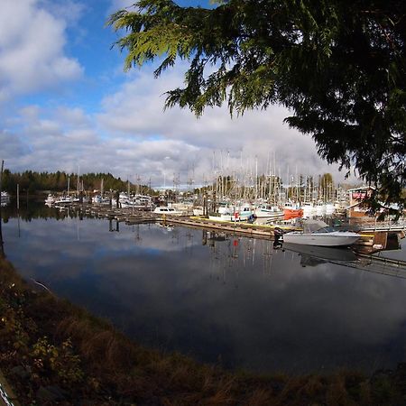 West Coast Motel On The Harbour Ucluelet Exterior photo